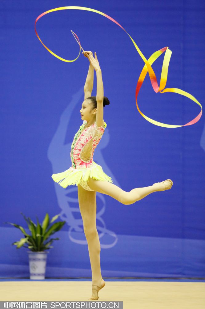 麦克尼尔和